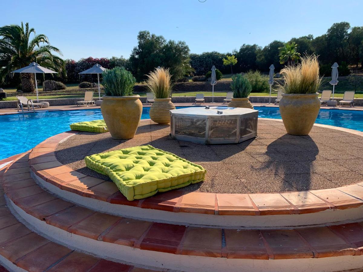 Olia Sea View Shared Pool Villa, Néa Fókaia Exterior foto