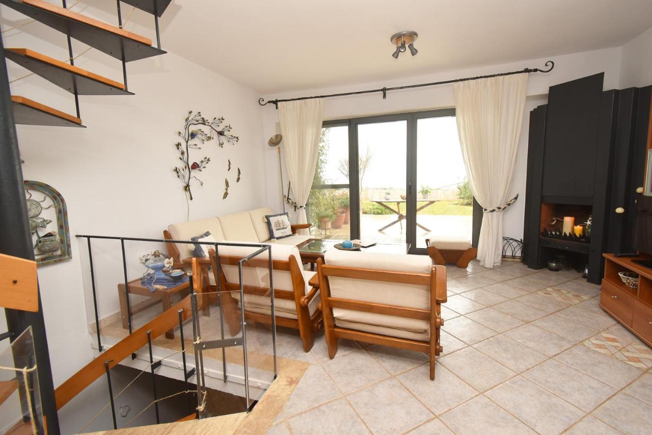 Olia Sea View Shared Pool Villa, Néa Fókaia Exterior foto