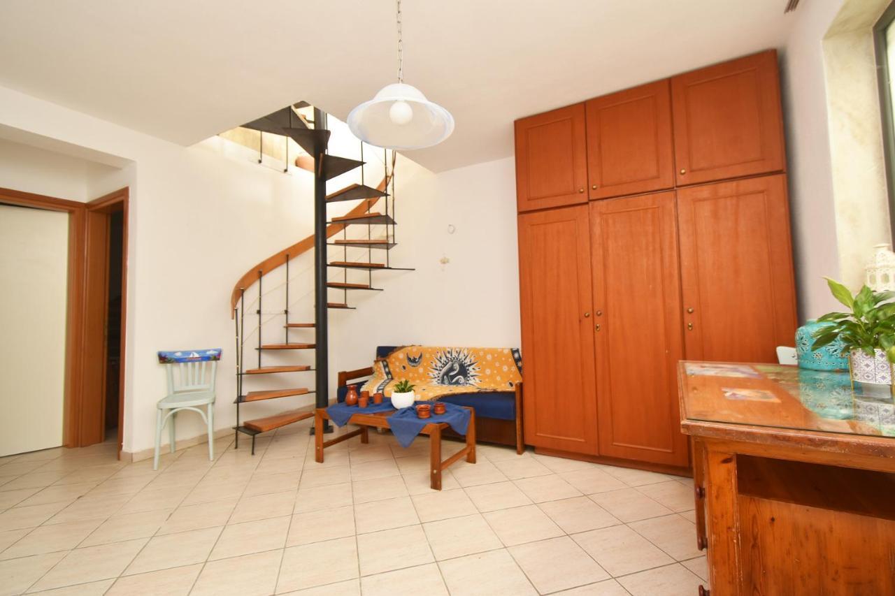 Olia Sea View Shared Pool Villa, Néa Fókaia Exterior foto